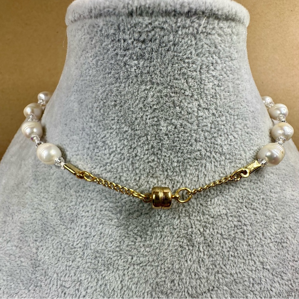 NEW-Handmade Classic White Pearl and Crystal Bead Necklace - Picture 7 of 12